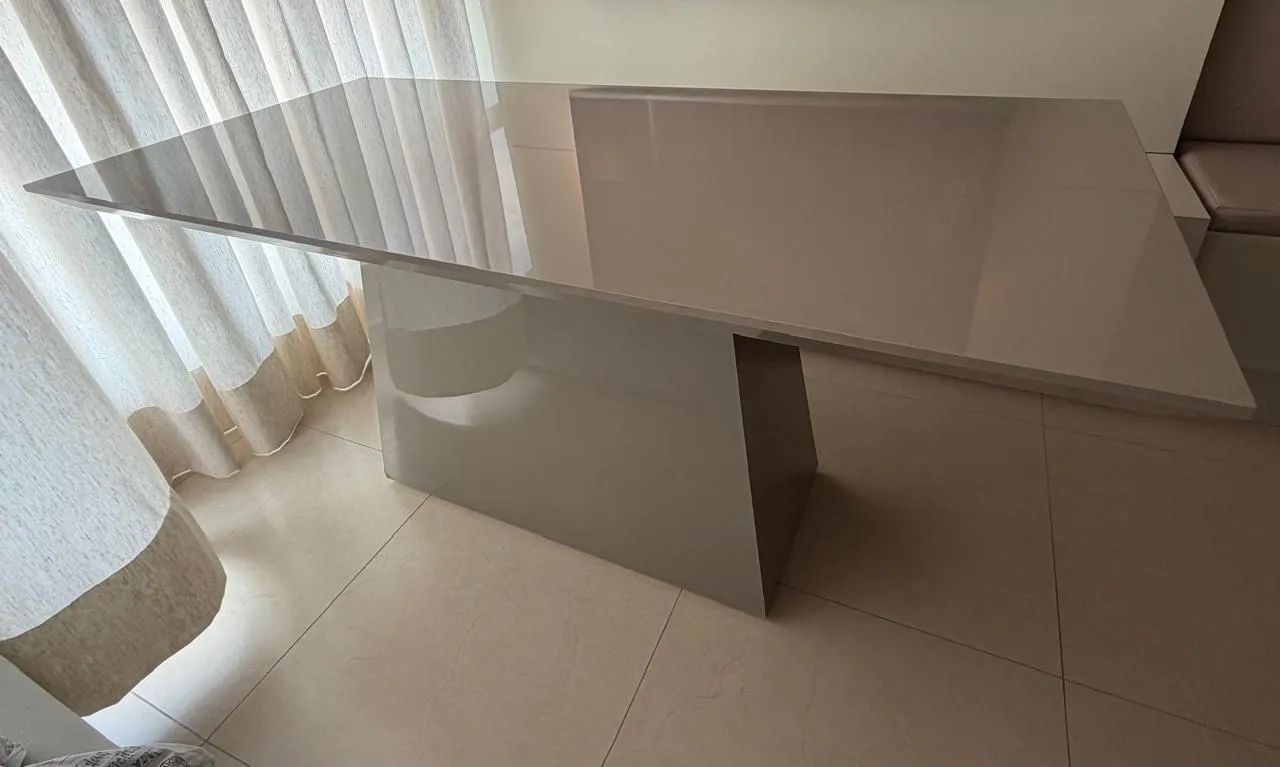     Mesa de Jantar - Excelente Estado - Foto 2