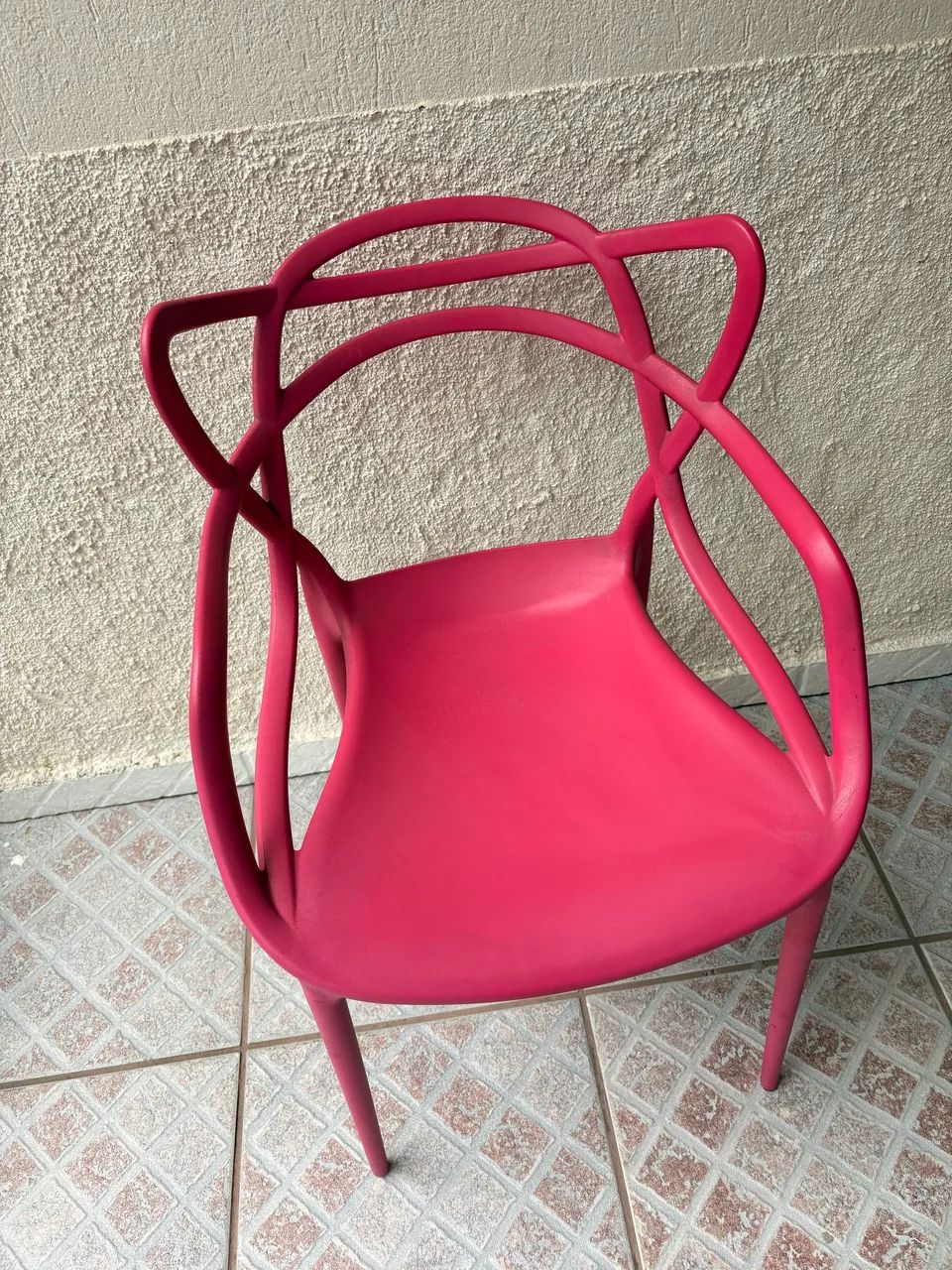Cadeira rosa choque  nova