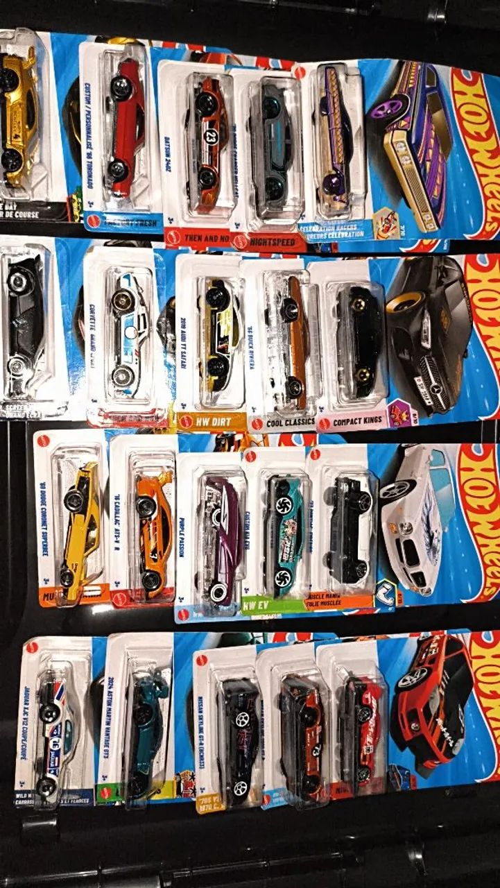 Miniaturas da Hotwheels  - Foto 2