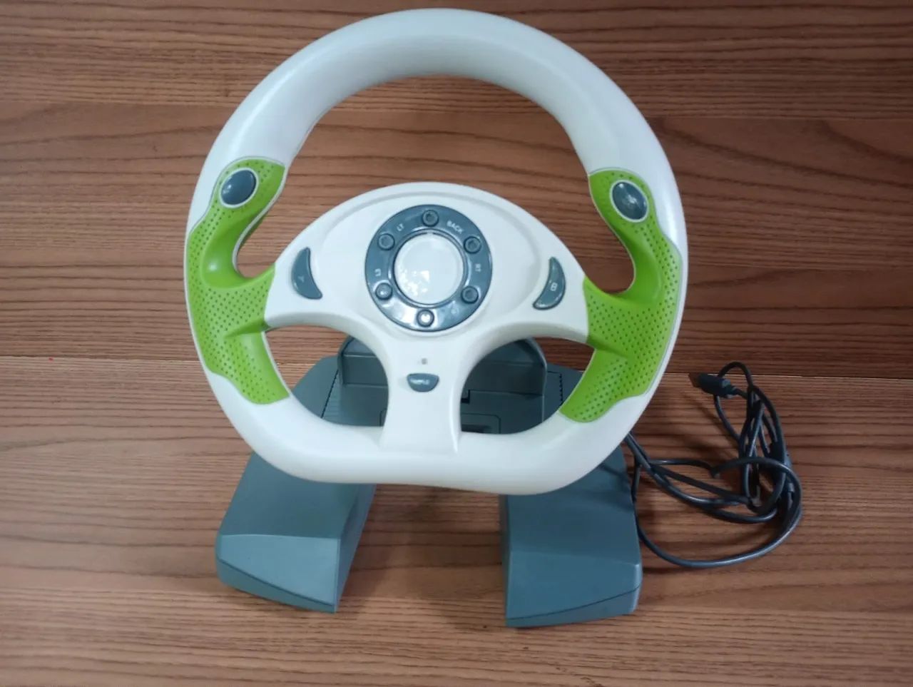 Volante para Xbox 360 e PC 