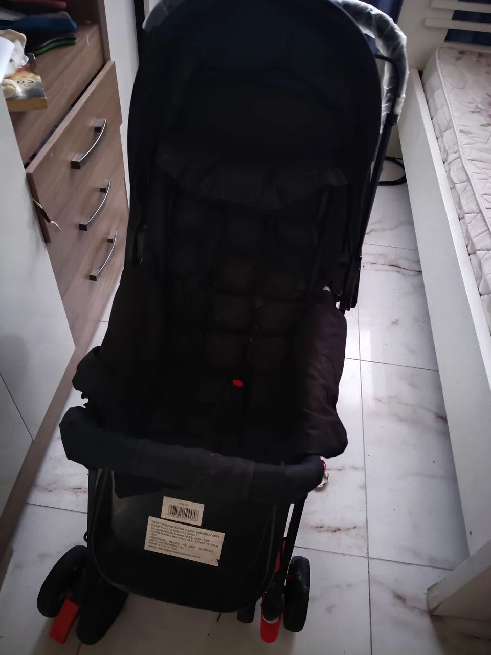 Carrinho de bebê semi novo 
