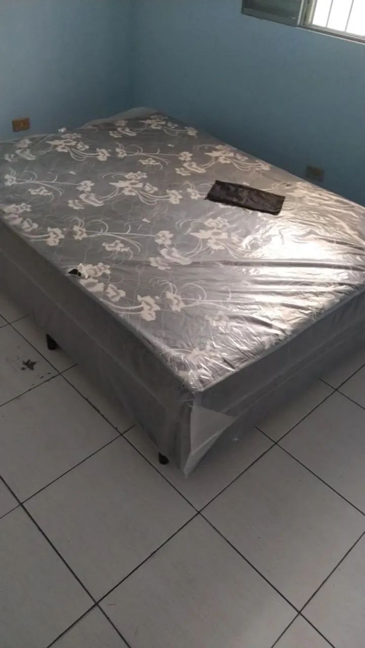 Cama box casal com colchão!