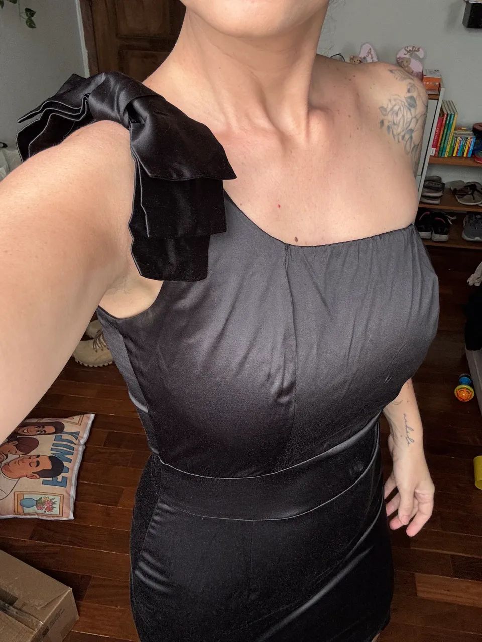 Vestido preto cetim - Foto 2