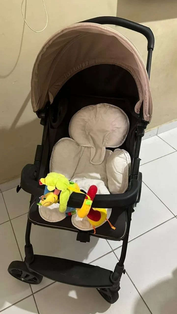 Carrinho de bebê e bebê conforto  - Foto 2