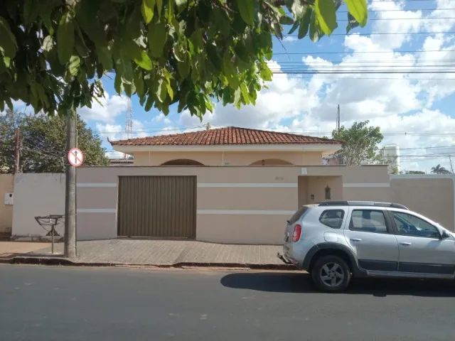 Alugo casa no bairro Amorim e Araguari
