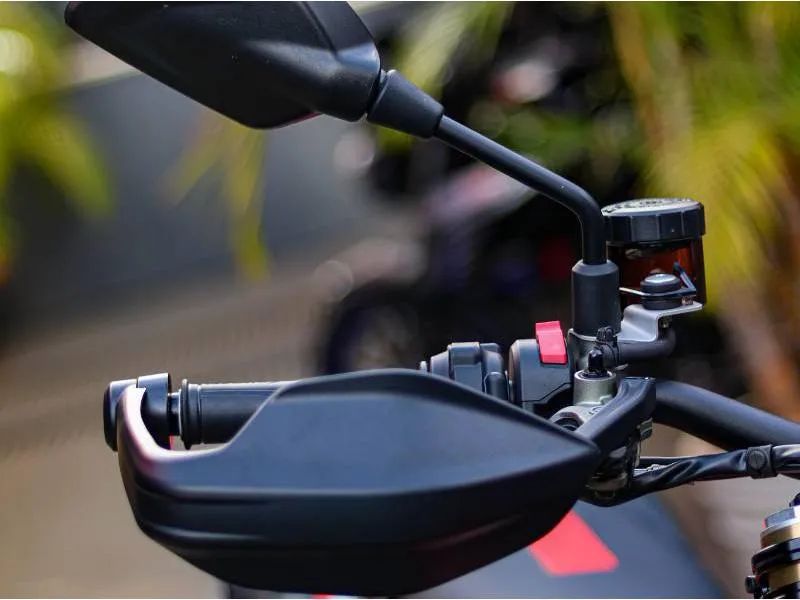 DUCATI HYPERMOTARD 698 MONO - Foto 5
