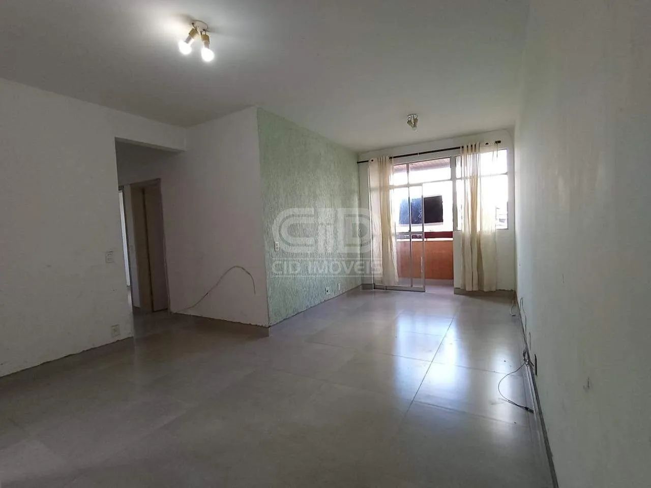 Apartamento à venda com 3 quartos Bairro Areão
