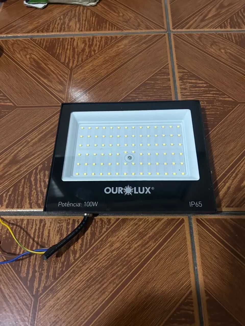 Refletor LED (Projetor LED) da marca Ourolux.