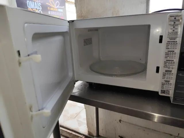 Micro-ondas Electrolux 23L Branco Efficient - Foto 2