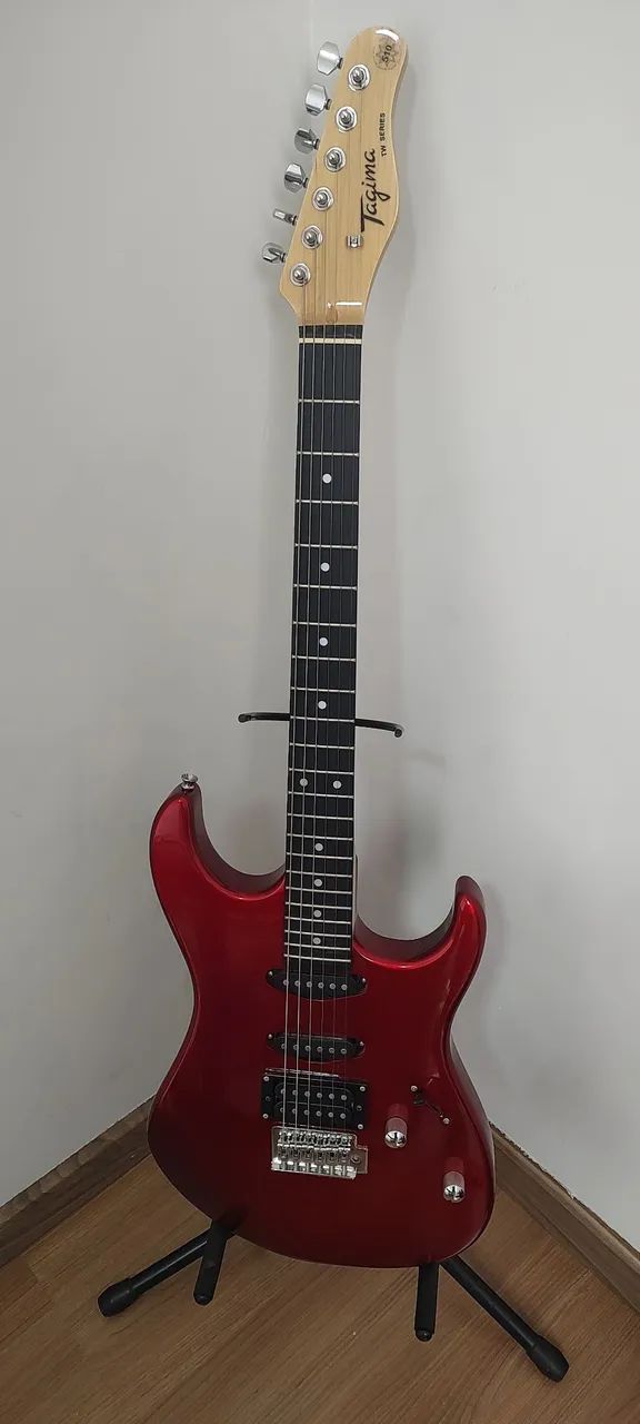 Guitarra Tagima vermelha / praticamente nova 