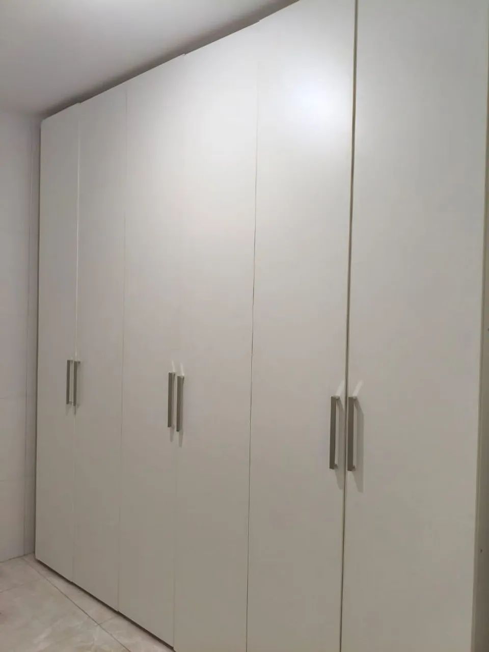 Guarda roupa todo de MDF 