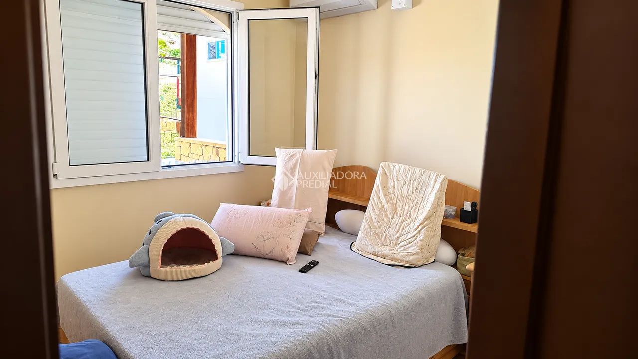 Casa com 4 quartos e 260m² à venda em Rio Tavares, Florianópolis. - Foto 5