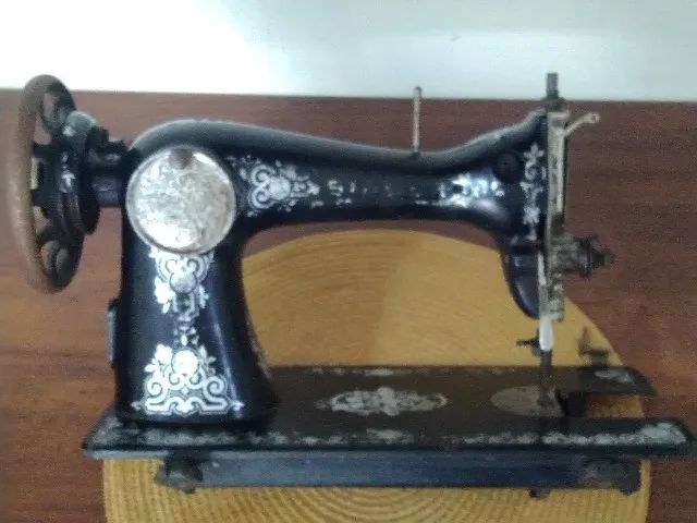máquina de costura Singer antiga, fabricada entre 1924 e 1936 Canadá - Foto 5