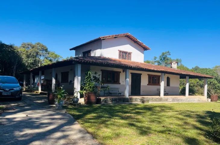 Sítio com Lago + Casa 2 Andares - Perfeito para Morar ou Renda | 35.816m²