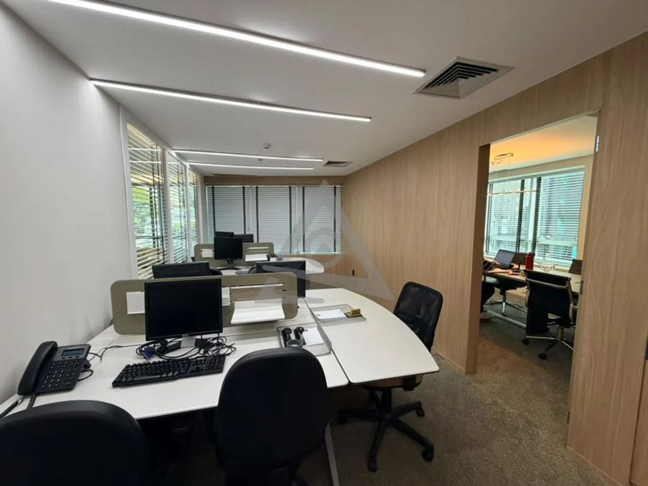 Sala à venda em Campinas, Cambuí, com 102 m², Hannover Tower - Foto 2