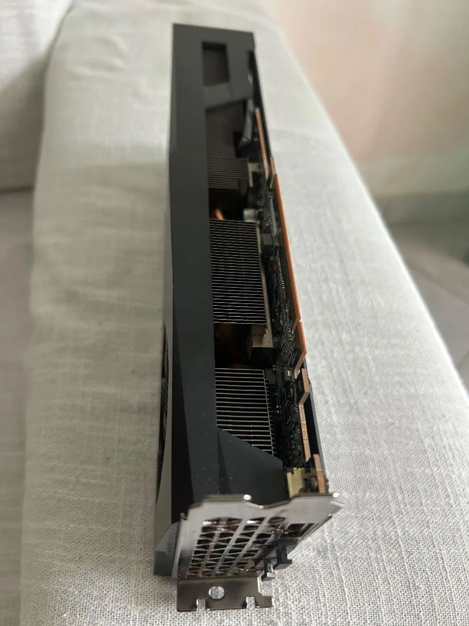 Placa de vídeo RX7600 8Gb Gigabyte Triple Fan - Foto 2
