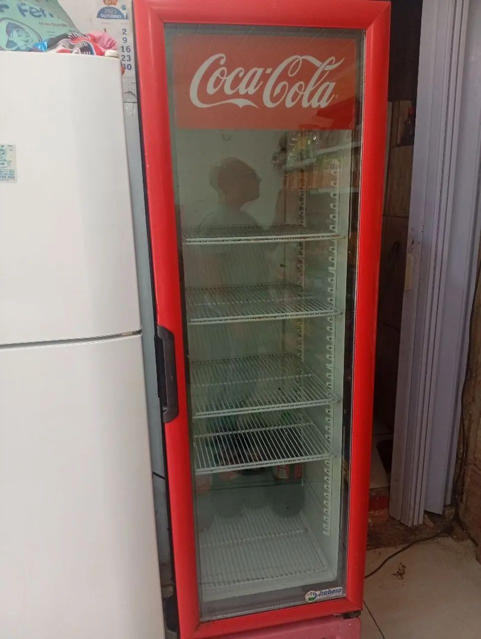 Geladeira para bebidas.