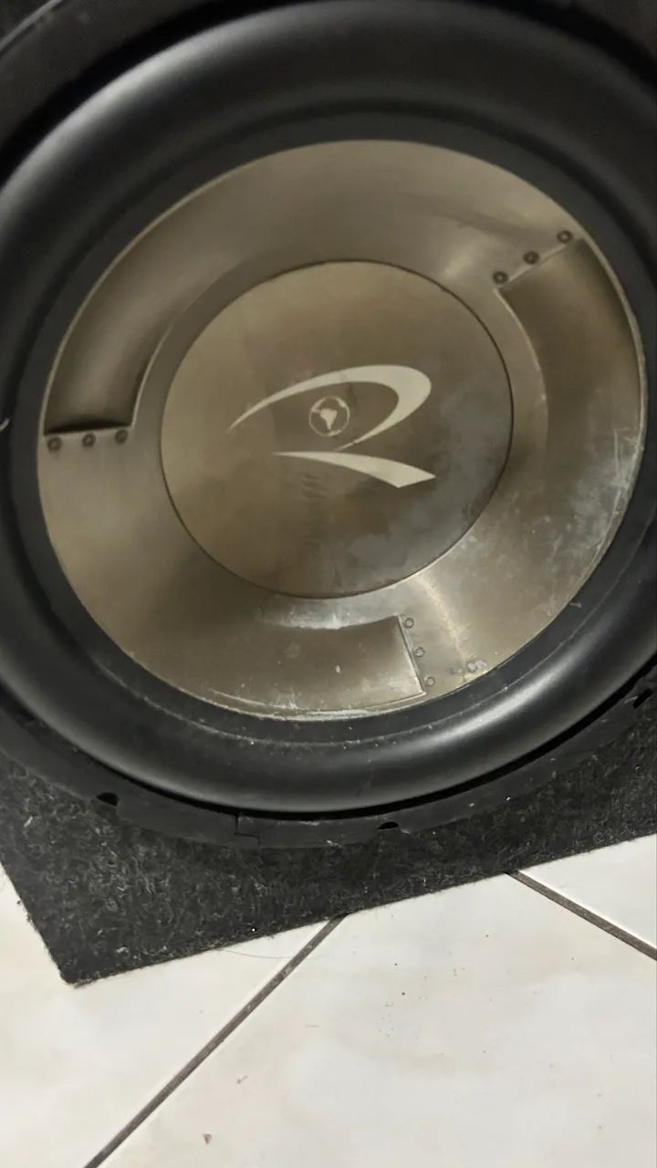 Caixa de som subwoofer automotivo 