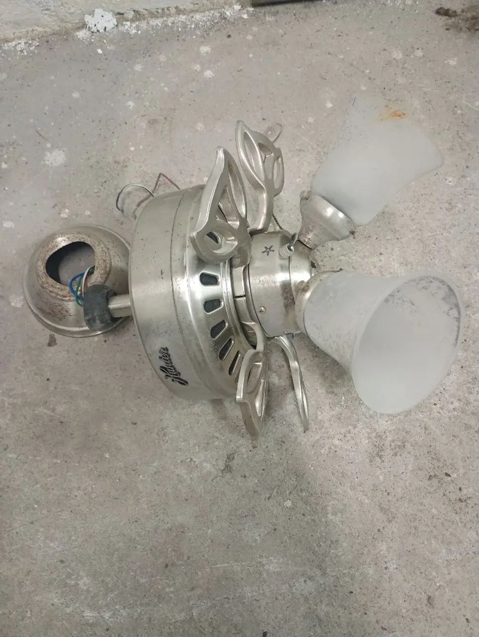 Ventilador de teto completo Hunter usados 