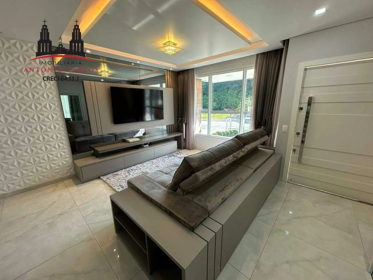 Casa de Alto Padrão com 221,47m² - Centro de Antônio Carlos/SC - Foto 4