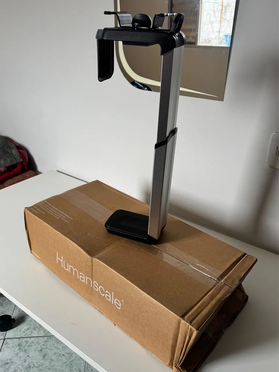 Suporte CPU humanscale novo sem uso na caixa  - Foto 3