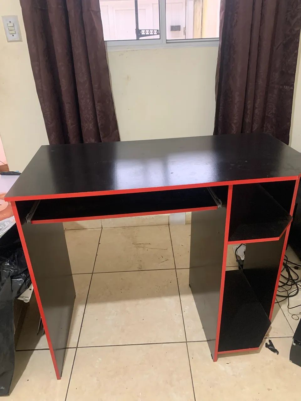 Mesa de pc bom estado