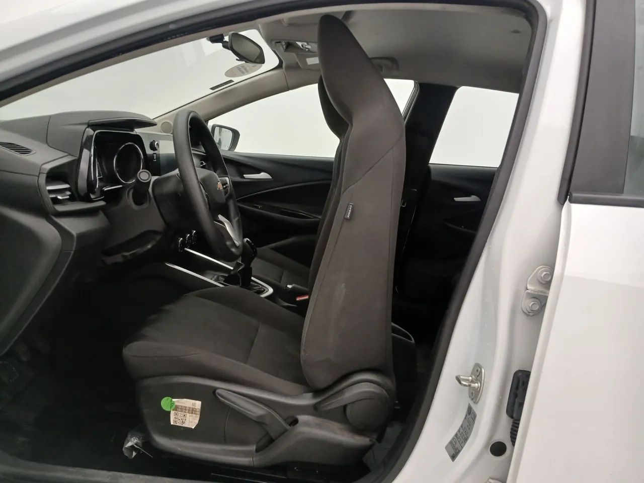 Chevrolet Onix Hatch 1.0 12V Flex Mec. 4P, foto 16 de 18