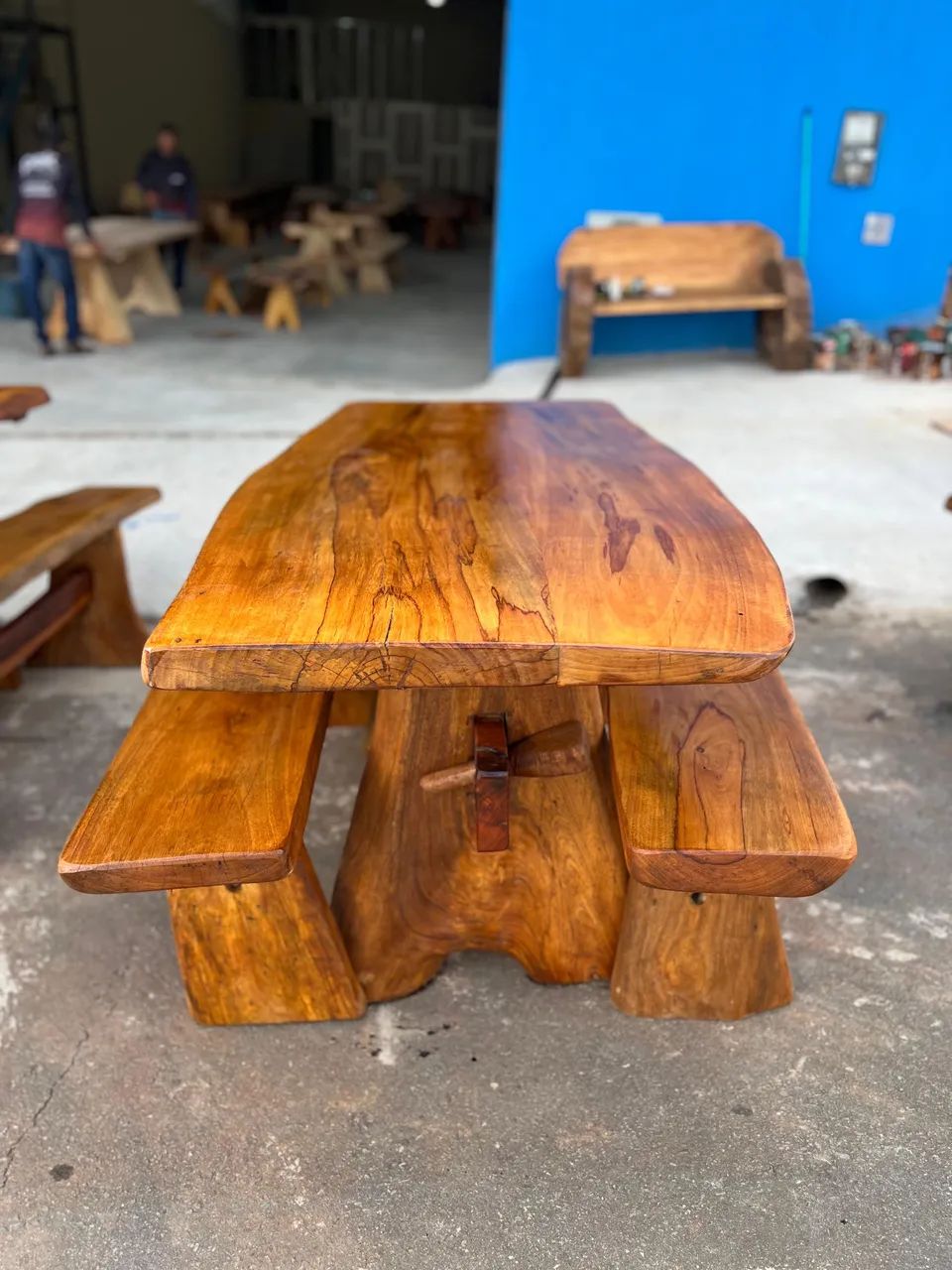 Mesa de madeira com os bancos - a pronta entrega - Foto 2