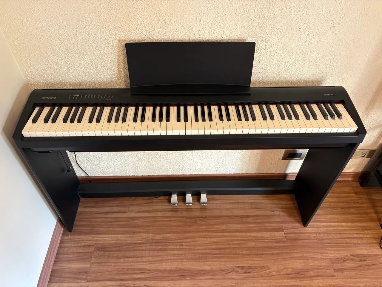 Piano digital Roland FP-30 - Foto 4
