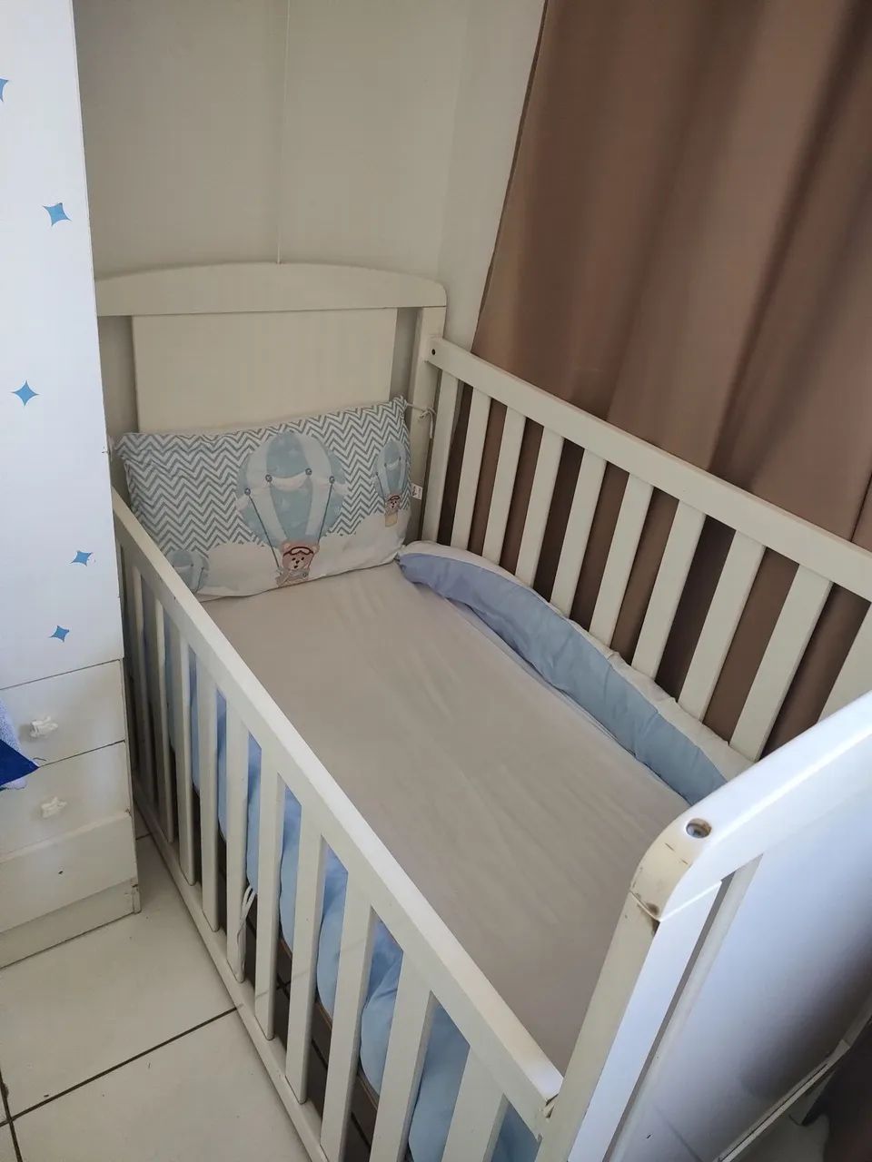 Berço americano com grade móveil e colchão  - Foto 4