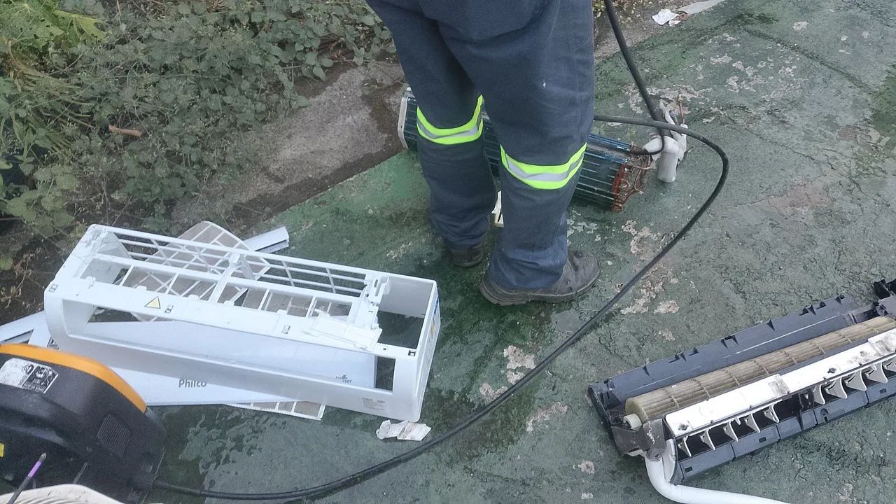 Limpeza de ar condicionado split 
