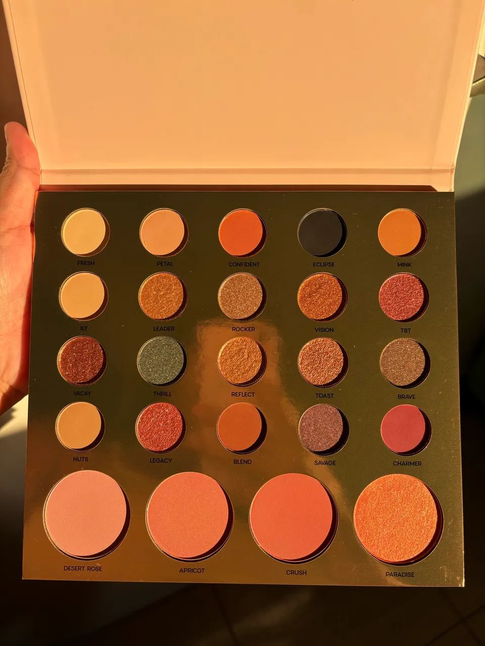 Paleta de sombras oceane 24 cores  - Foto 4
