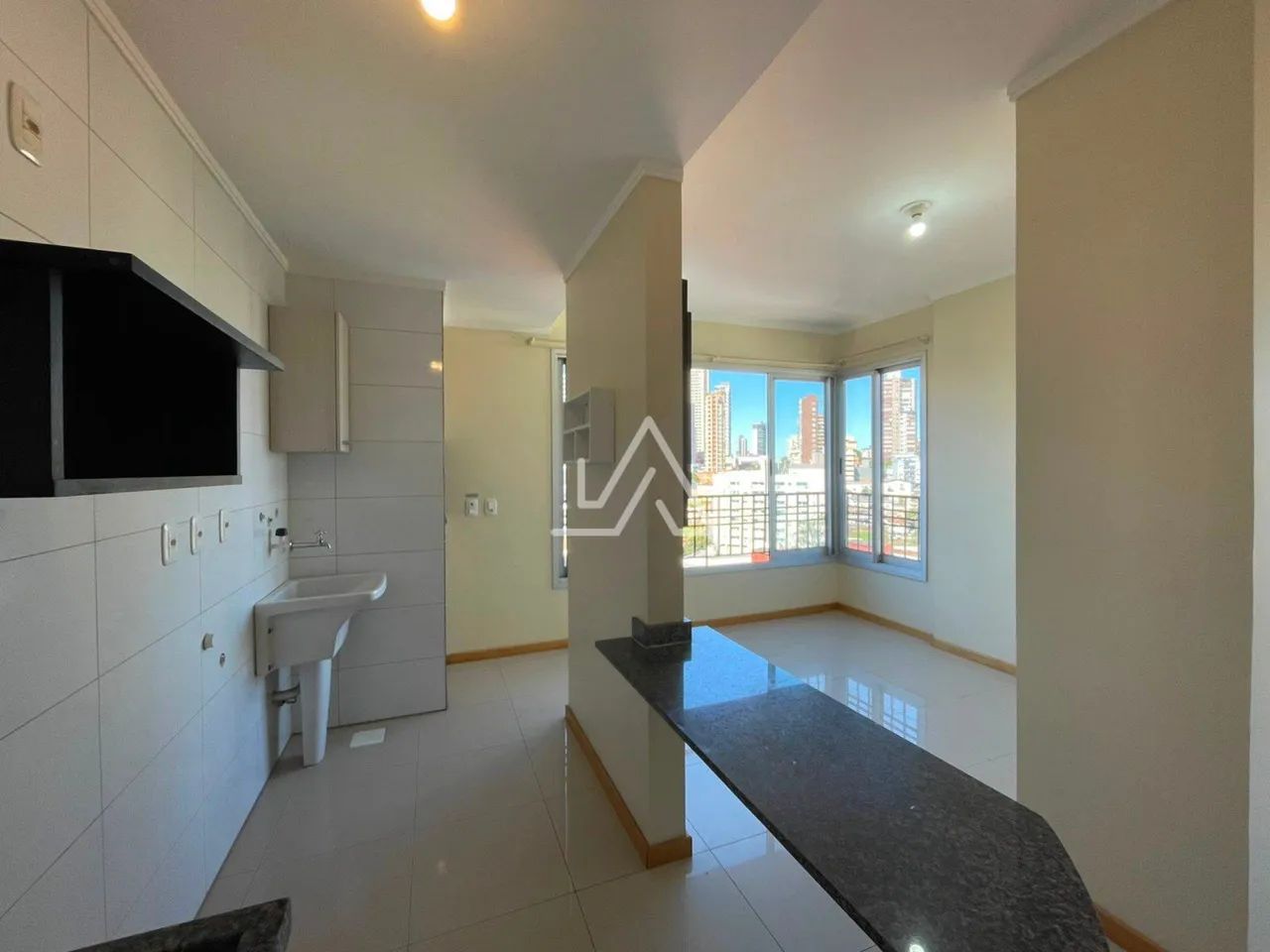 APARTAMENTO 1 DORM. CENTRO - COM VAGA - Foto 5