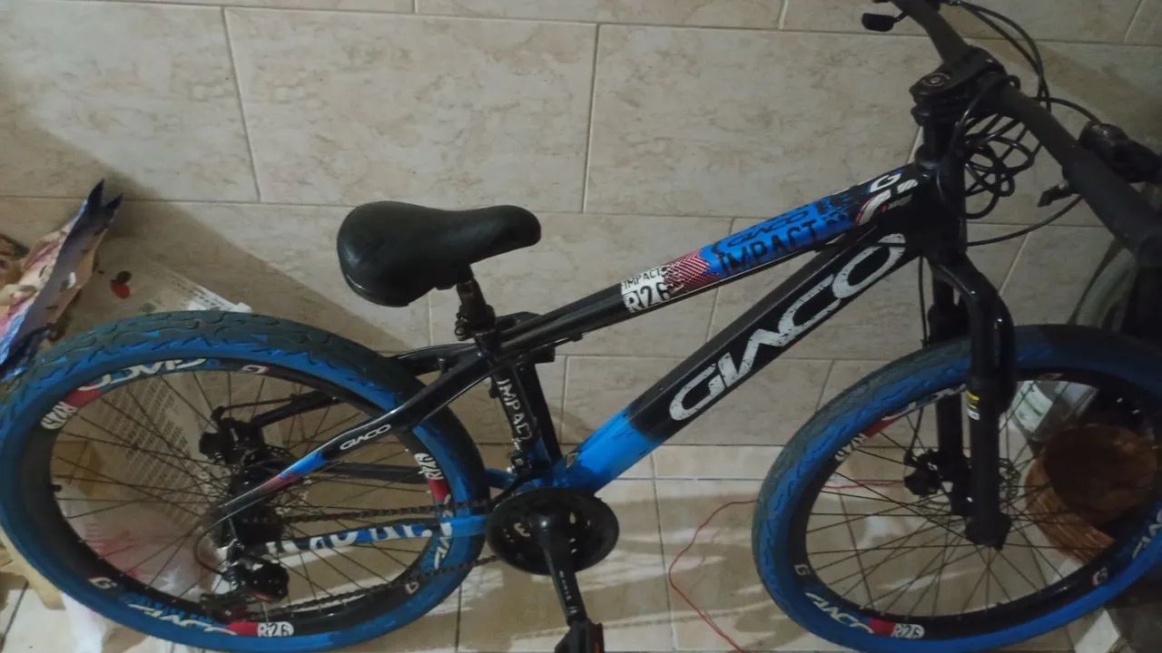 Aro 26 pneu v Max flame