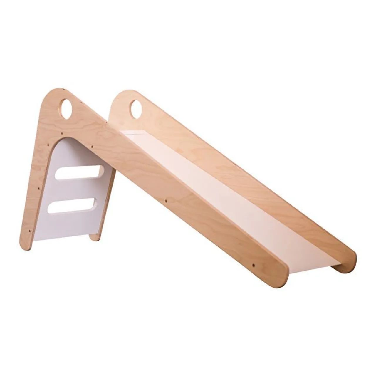 Escorregador em madeira 