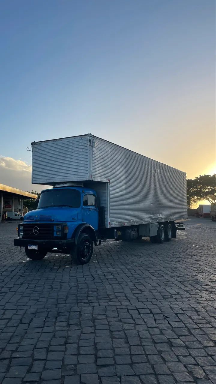 MB 1513 Baú 11m 