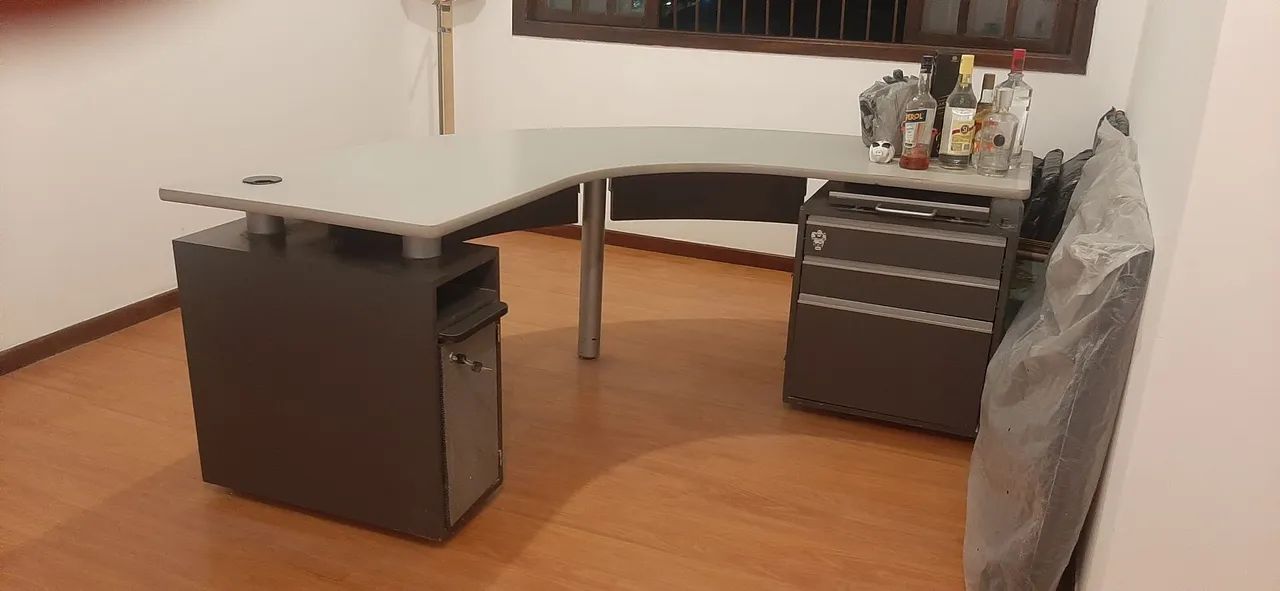 Estação de trabalho (mesa trabalho)