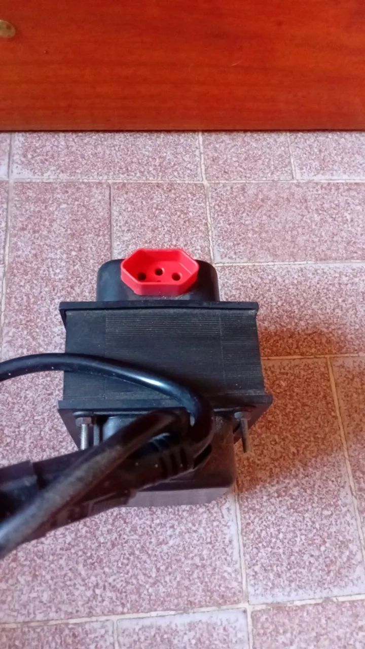 Transformador 127v / 220v - Foto 2