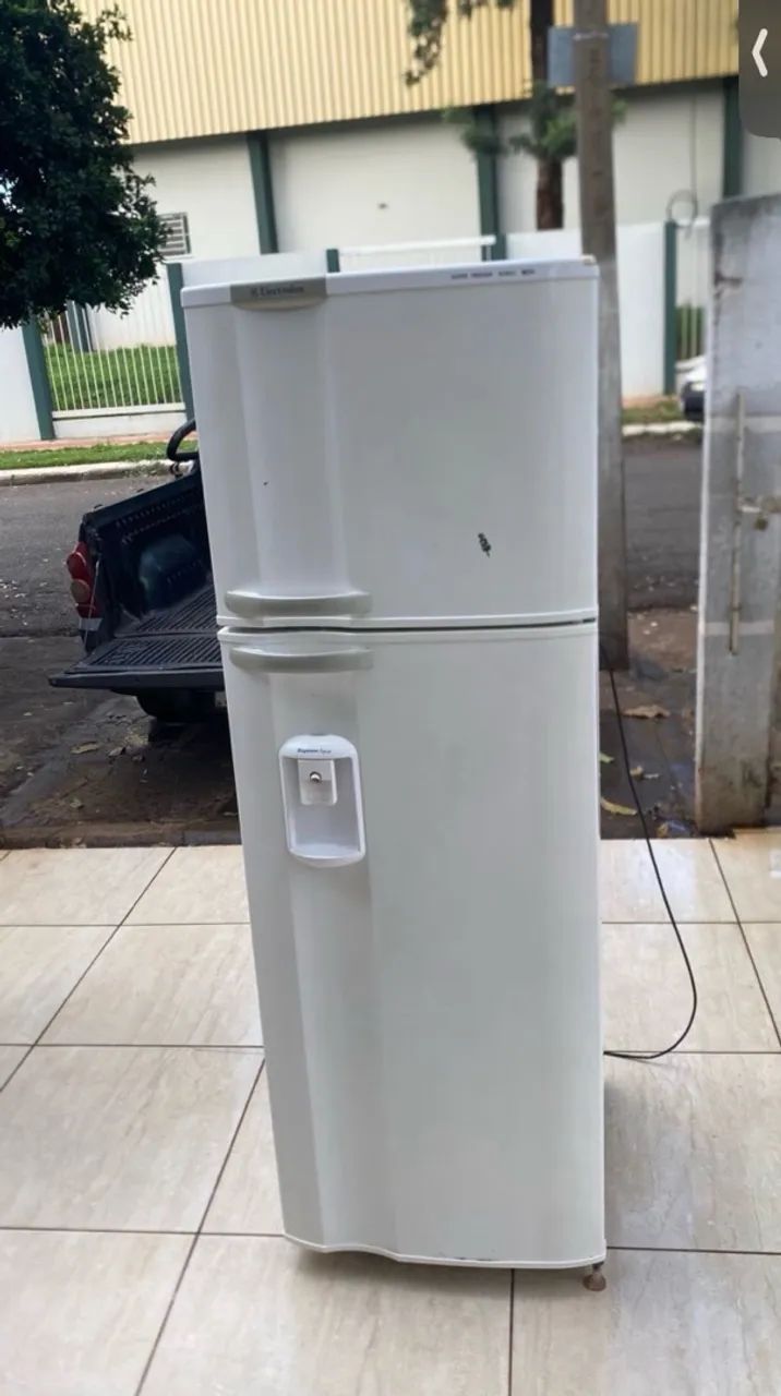 Geladeira 340L