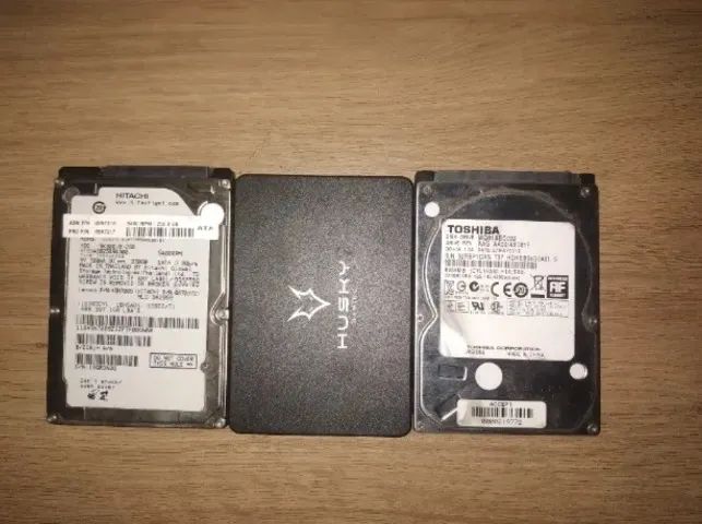 Lote de HDs e SSDs 