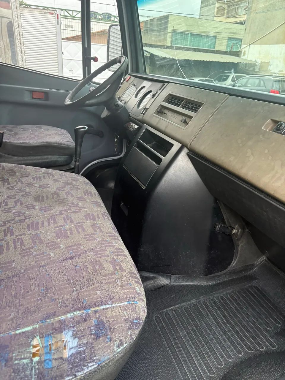 Caminhão 710  Plus  - Foto 5