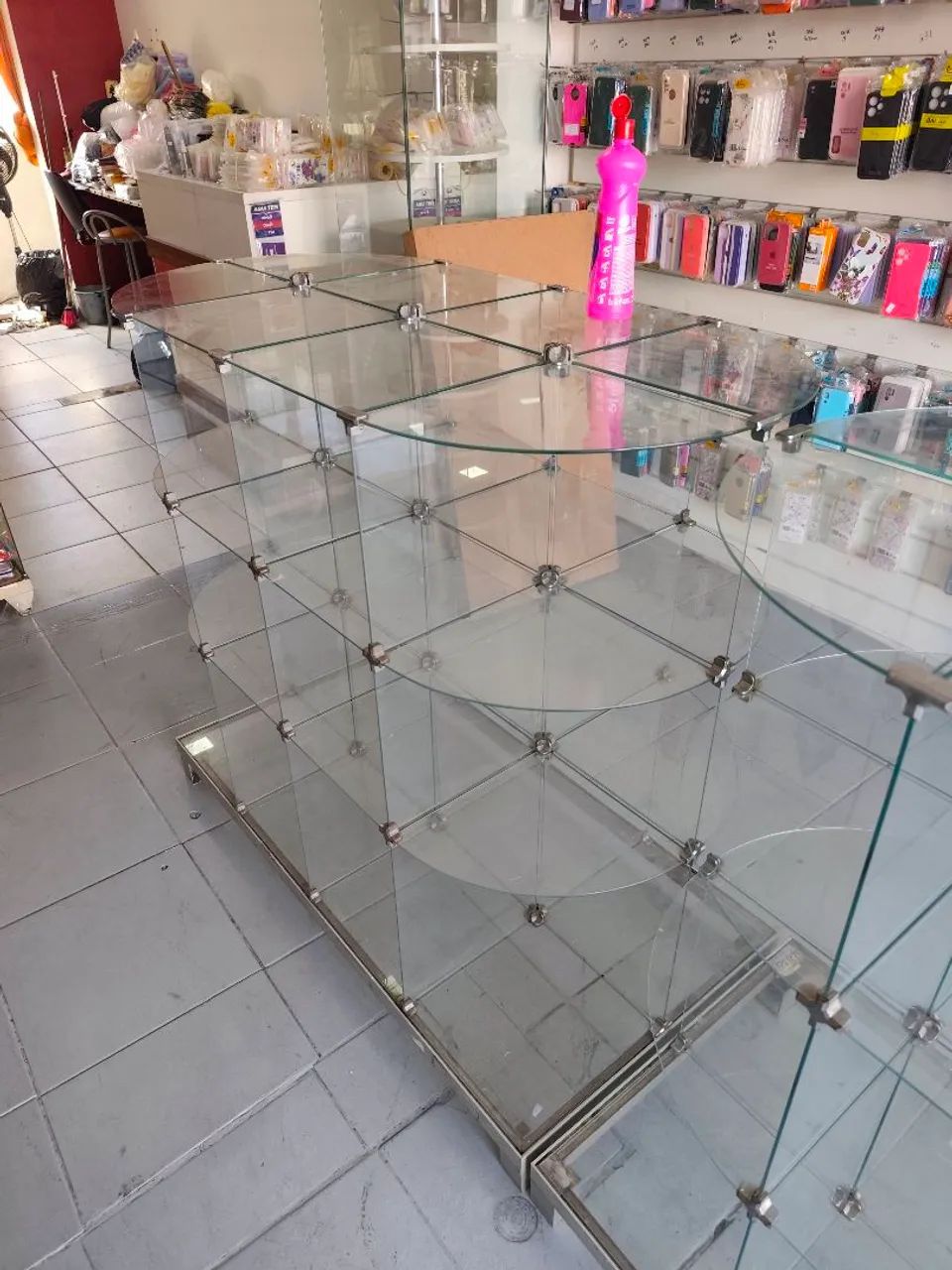 Oportunidade desafio 4 vitrine mais um kit com três espelho - Foto 5