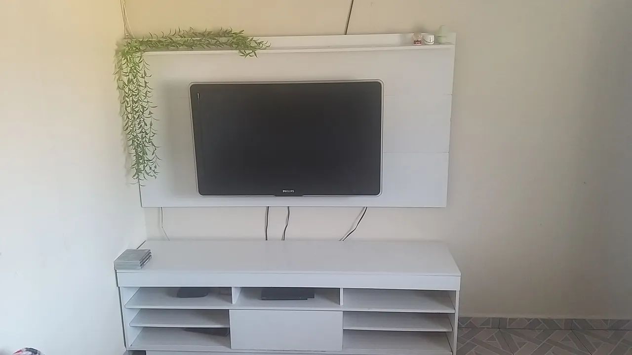 Painel e Rack Branco usado *Sem a TV* 