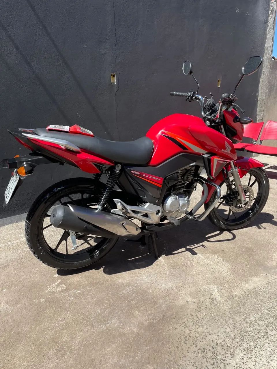 Vende-se moto