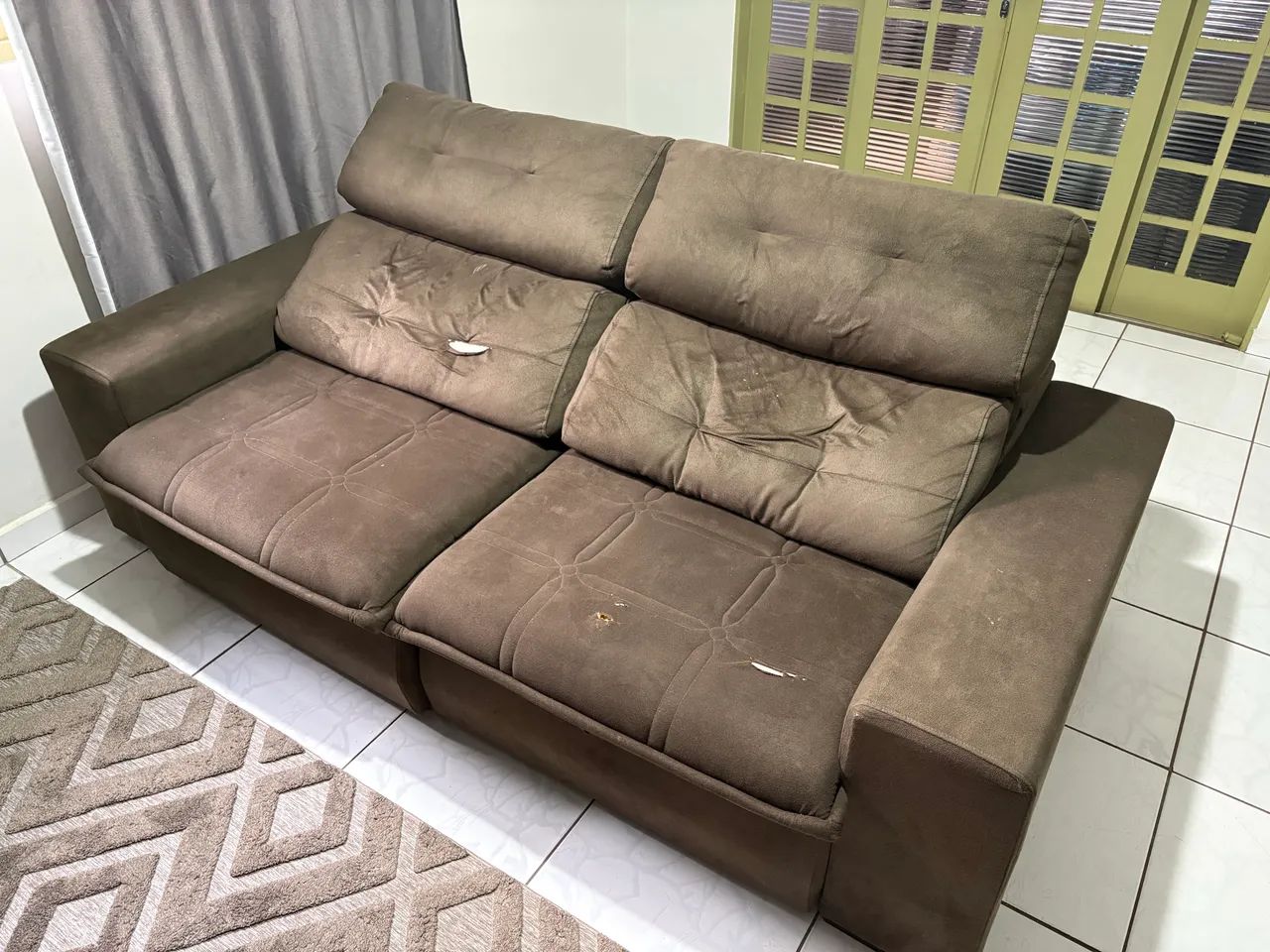 Sofá retrátil (usado) com detalhes  - Foto 3