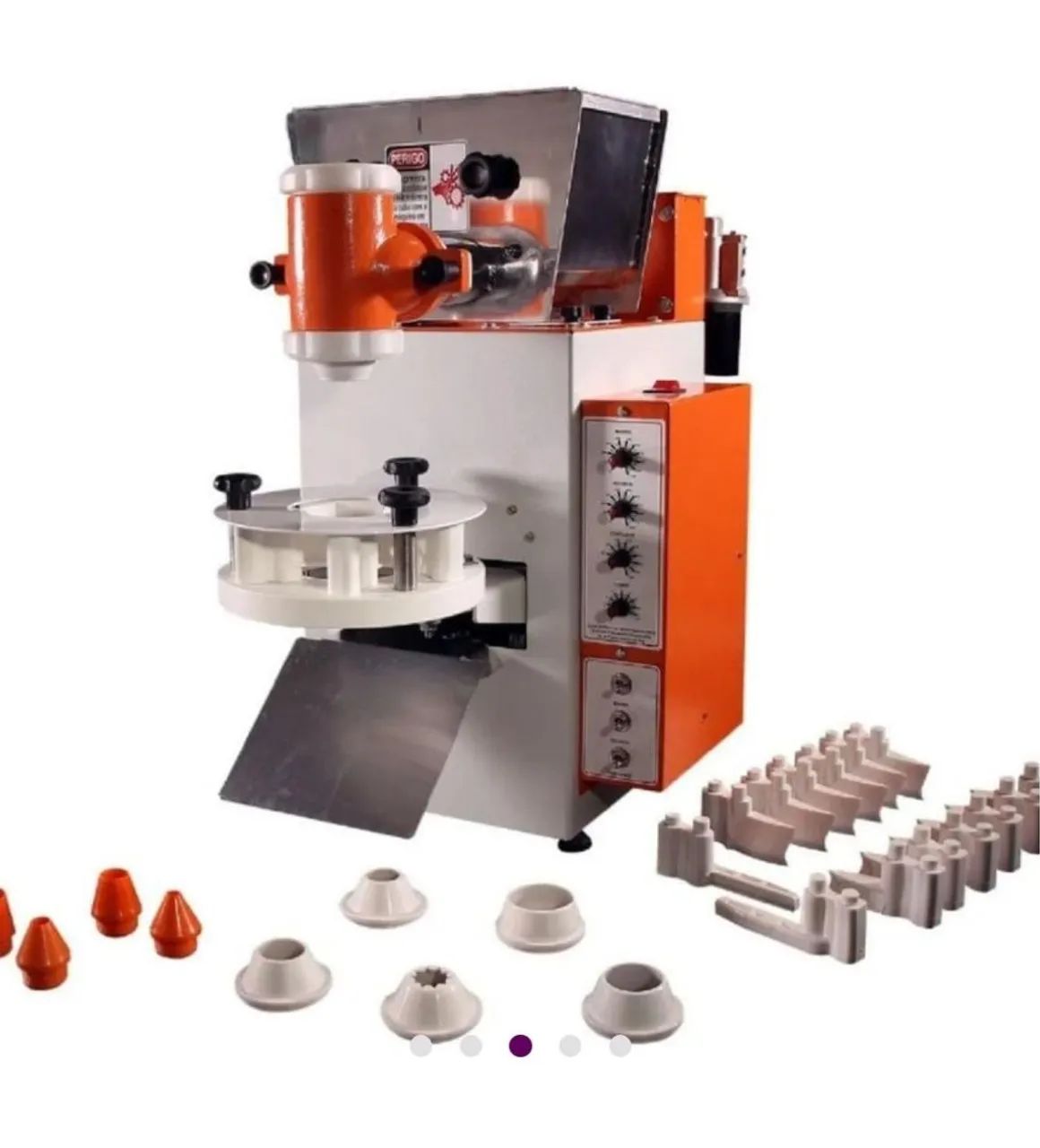 Máquina para salgados. Faça quatro mil salgados por hora.