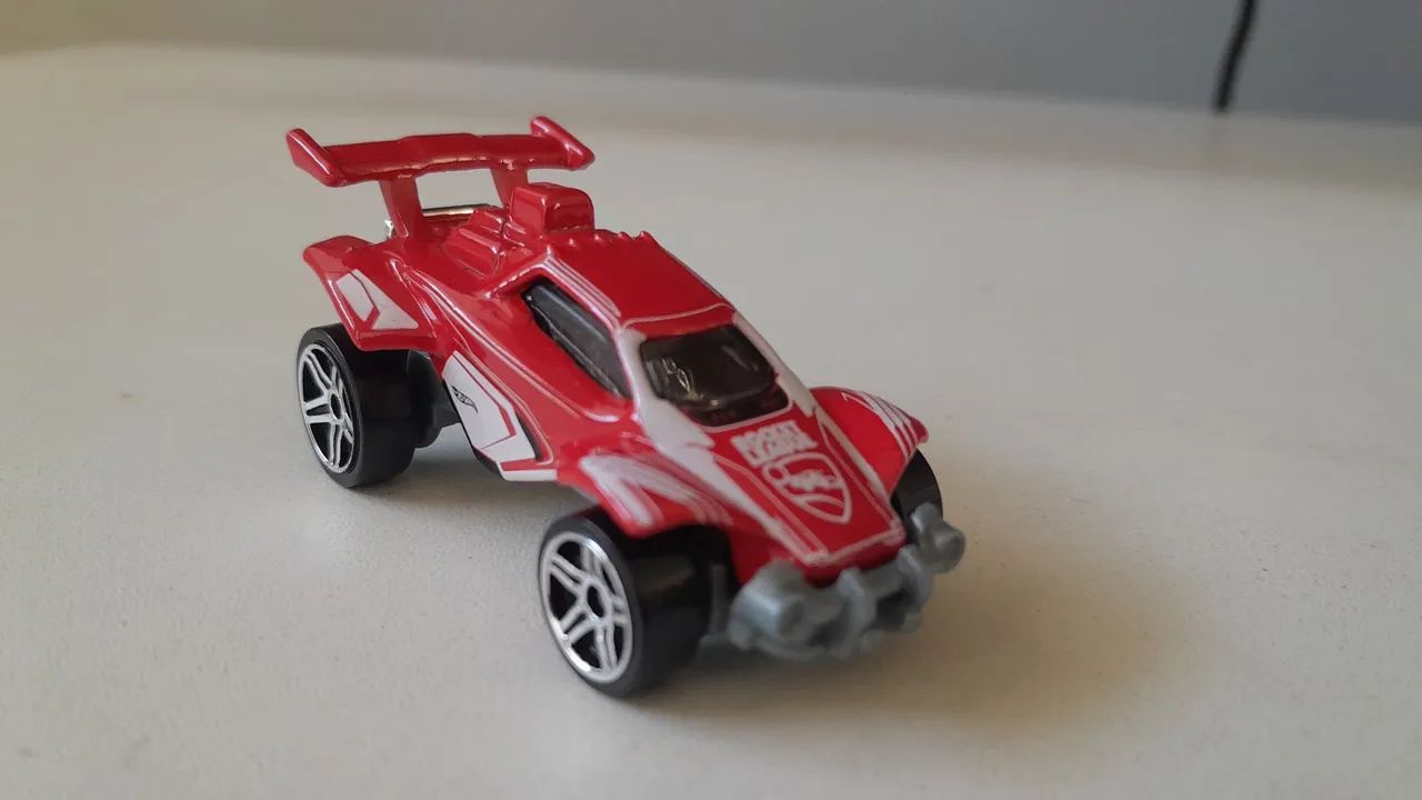 Kit Hot Wheels Temáticos Rocket League Mickey Mouse - Foto 2