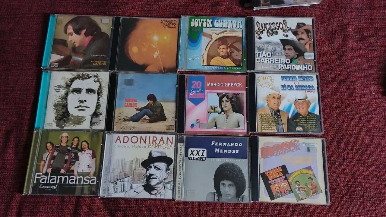 Vendo disco de vinil/ CDs diversos.box com 10cds cada. - Foto 2