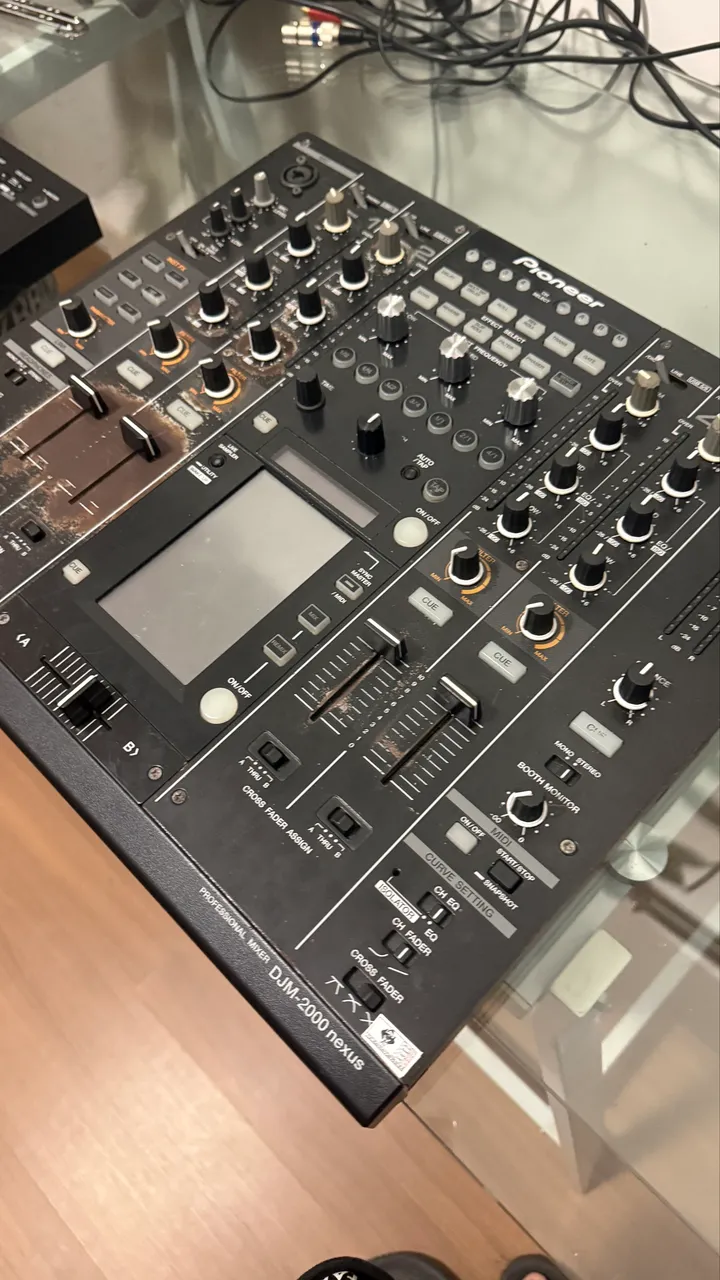 mixer djm 2000