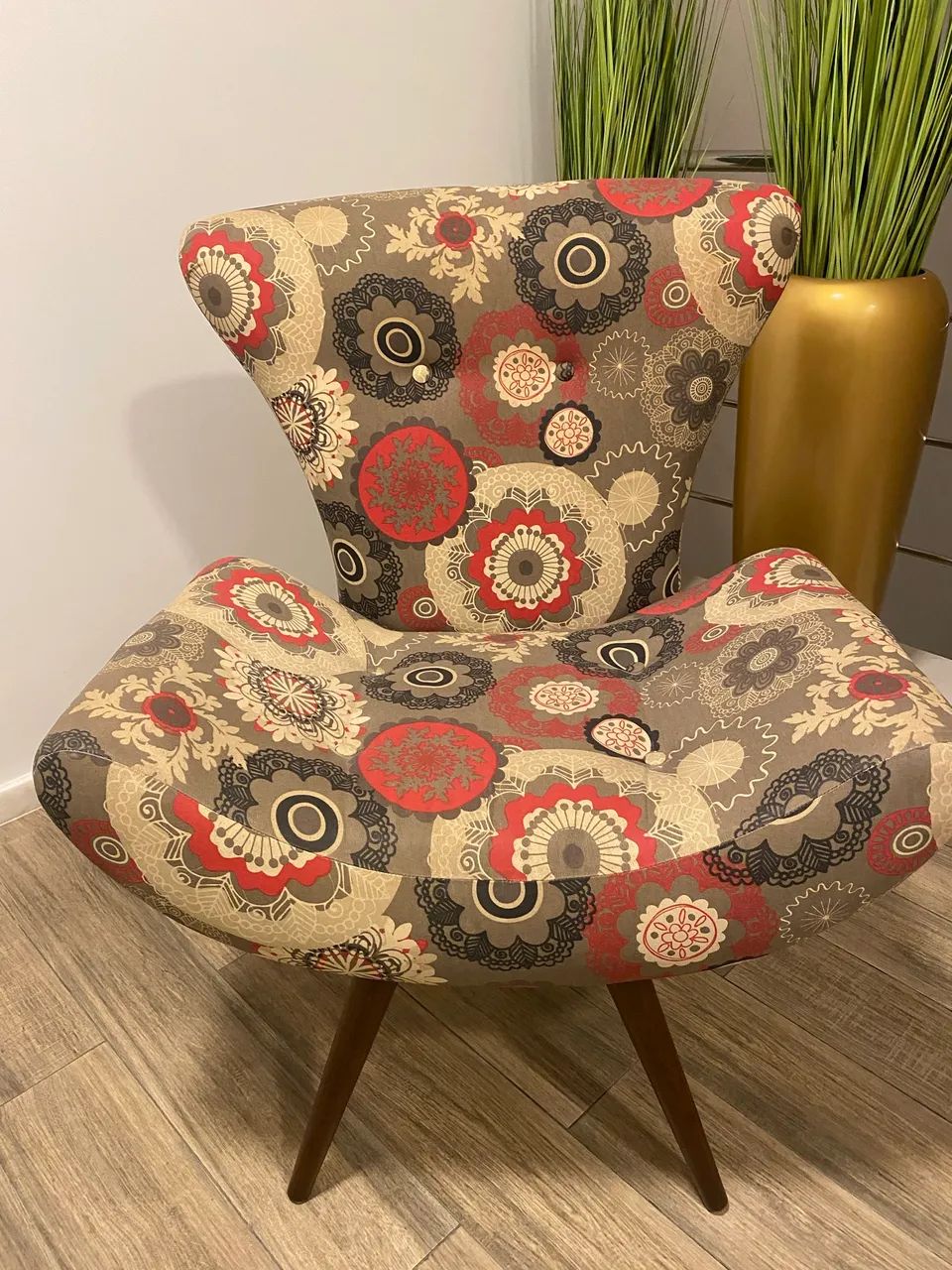 Poltrona Decorativa com Pés Palito - Menegaz - Foto 2